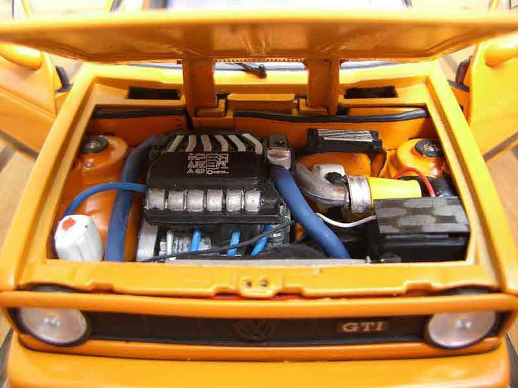 Volkswagen Golf GTI kit carrosserie rieger 1/18 Solido