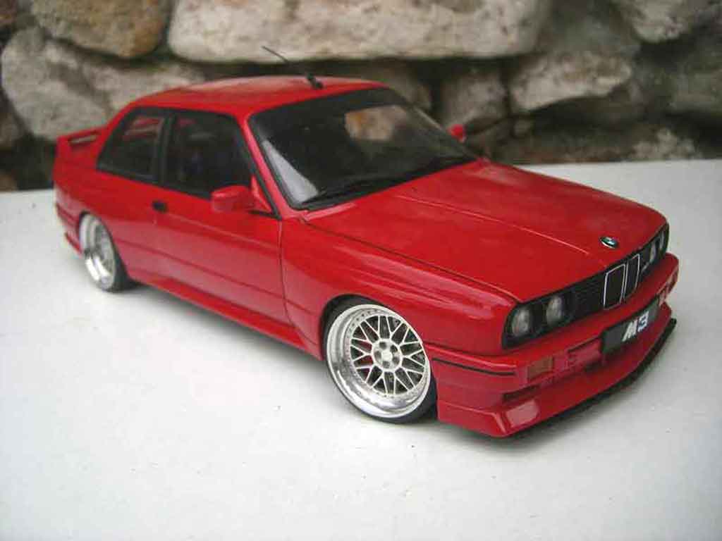 Bmw M3 E30 1/18 Autoart jantes BBS E30 red pneux taille basse diecast model cars