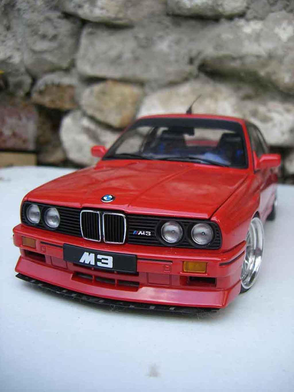Bmw M3 coupe jantes BBS E30 red pneux taille basse 1/18 Autoart