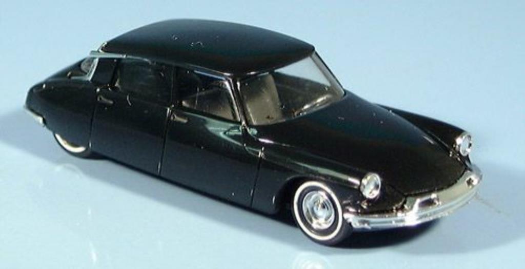 Citroen DS 19 1/87 Busch 19 black mit Pneumatisimulation 1955 diecast model cars