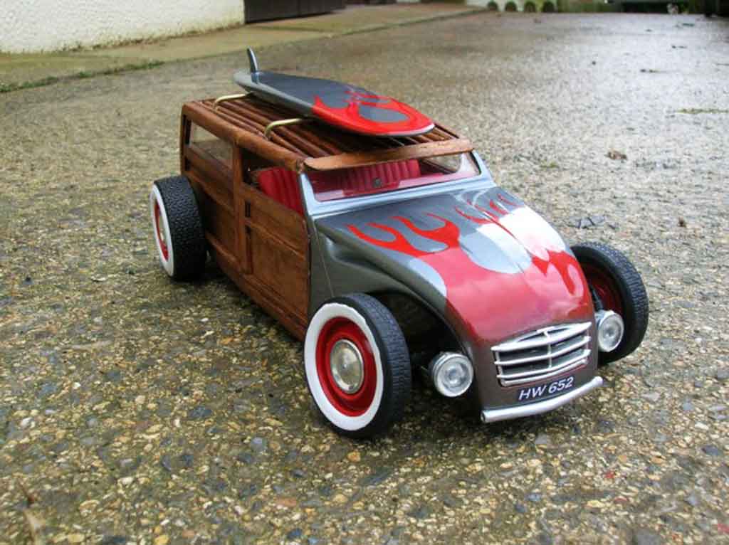 Citroen 2CV Berline woody the wooden horse hot rod 1/18 Solido