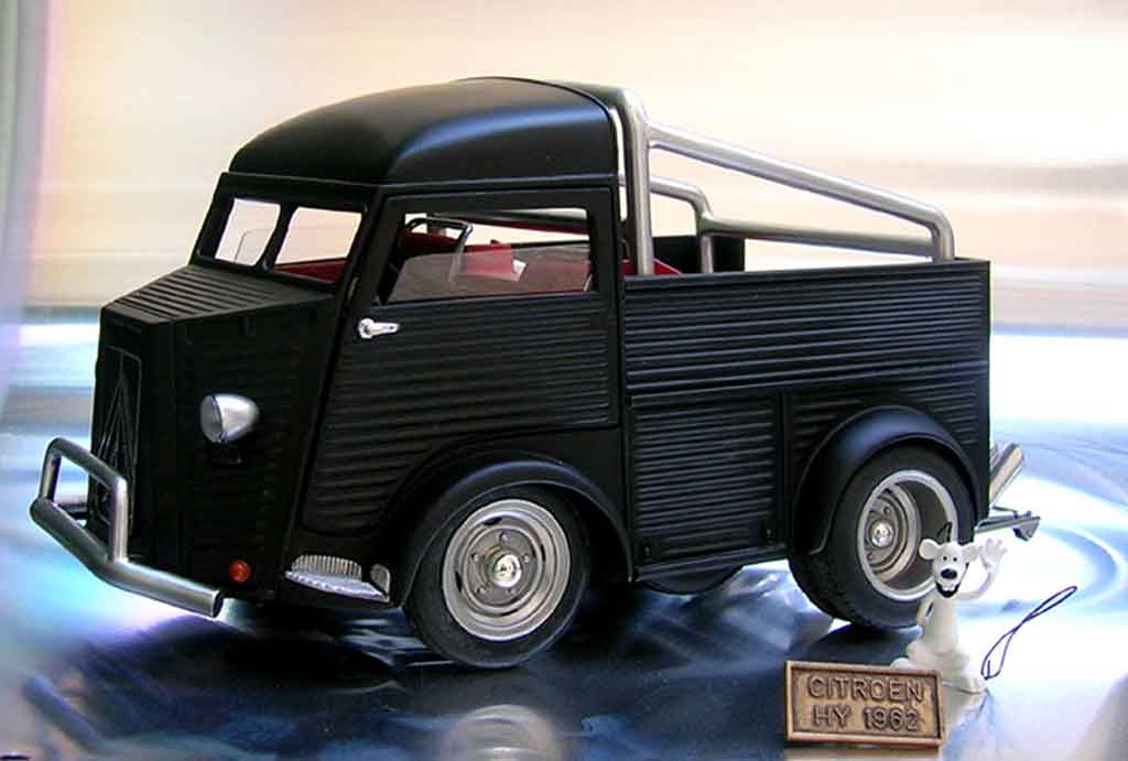 Citroen HY 1/18 Solido 1952 diecast model cars