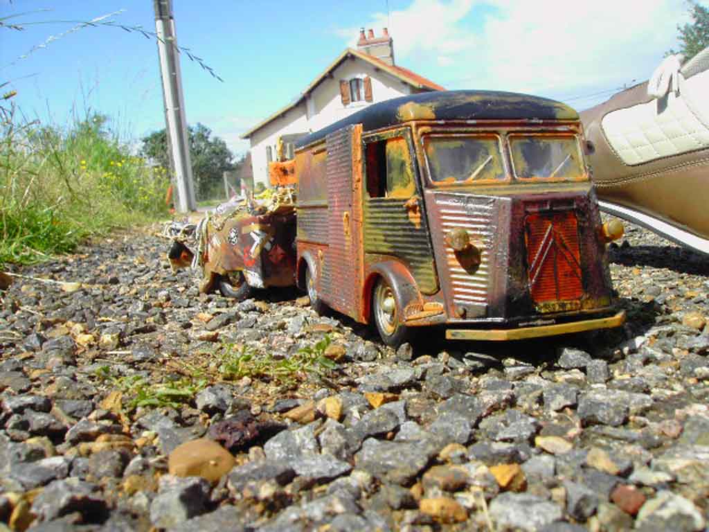 Citroen HY 1/18 Solido rouille et remorque diecast model cars