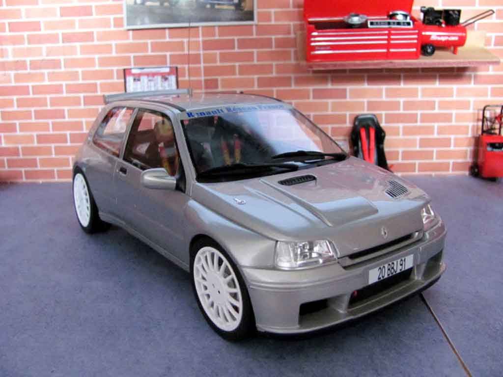 Renault Clio Maxi 1/18 Ottomobile Maxi plain body jantes oz 19 pouces diecast model cars