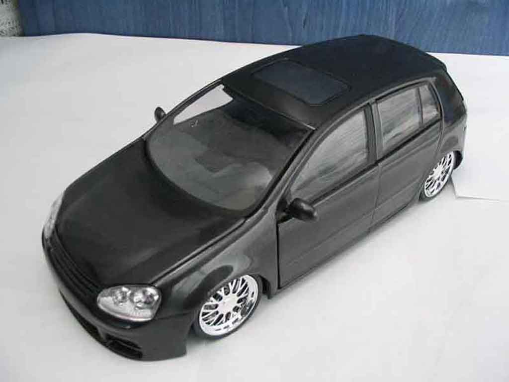 Volkswagen Golf V GTI 1/18 Burago V GTI dub black jantes chromees diecast model cars