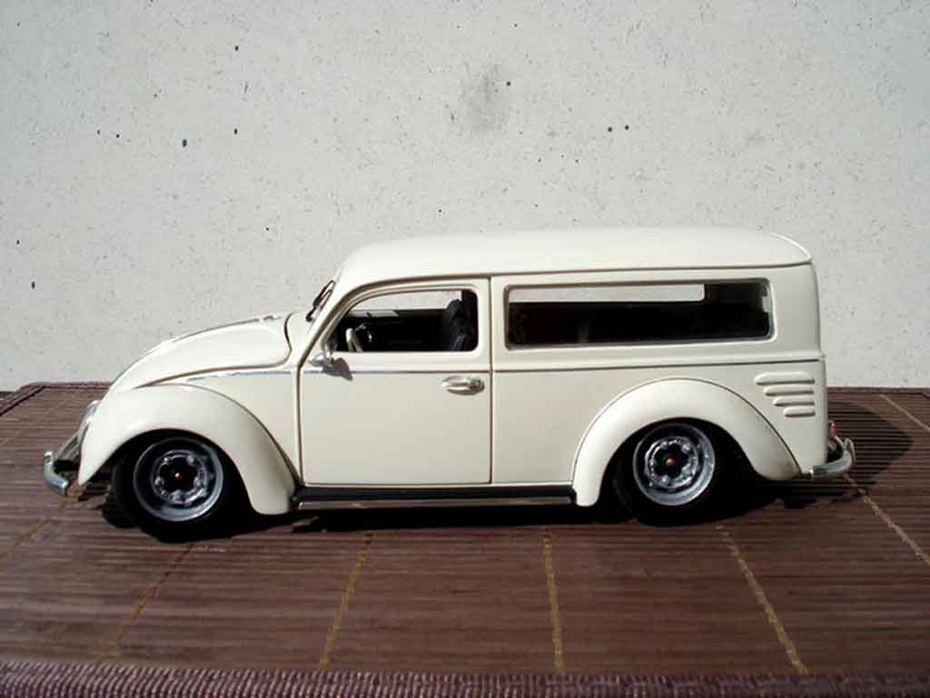 Volkswagen Kafer Base cox 1956 fourgonette meeussen 1/18 Burago
