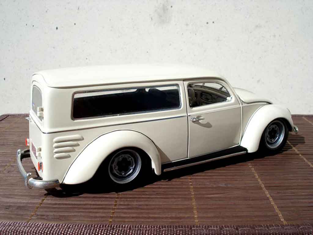 Volkswagen Kafer Base cox 1956 fourgonette meeussen 1/18 Burago