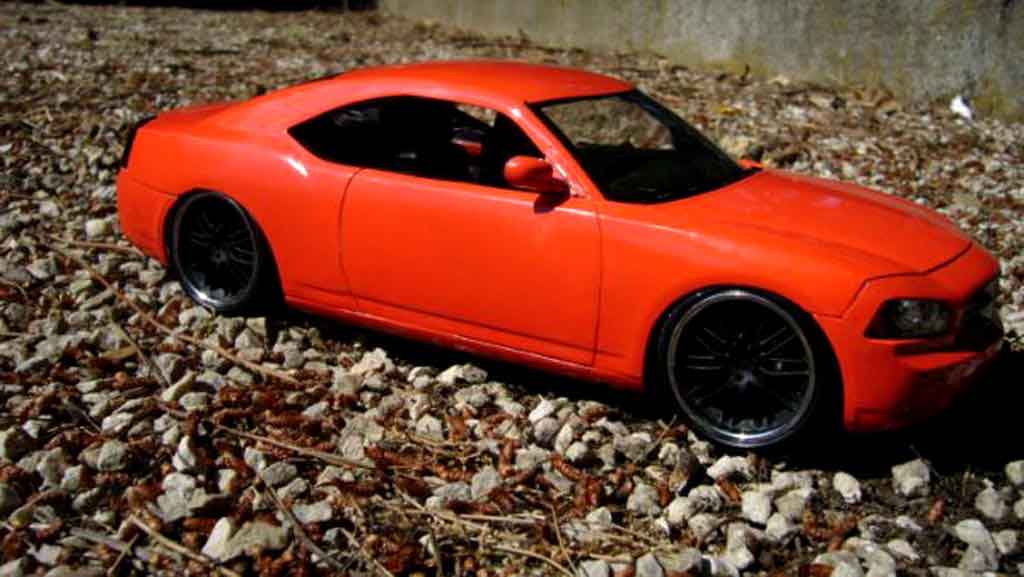 Dodge Charger Daytona 1/18 Welly Daytona daytona coupe west coast customs sema 2005 diecast model cars