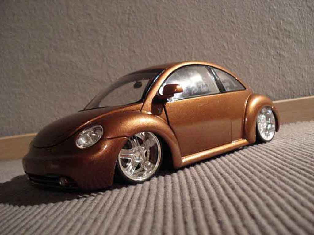 Volkswagen New Beetle 1/18 Maisto lv up diecast model cars