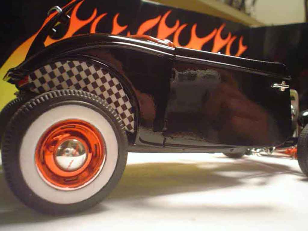Ford 1934 Hot Rod roadster 1/18 Ertl