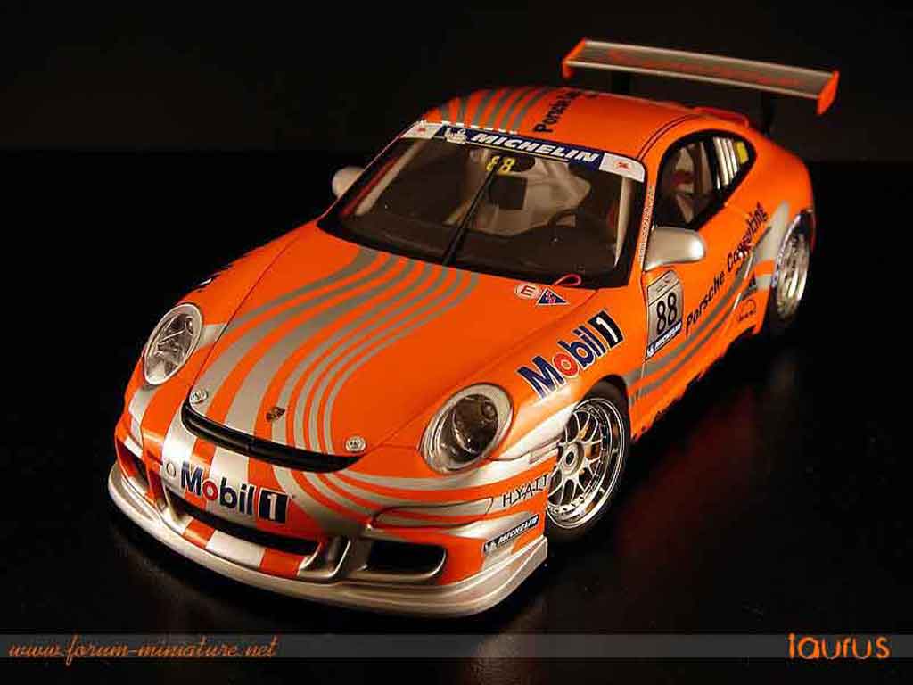 Porsche 911 GT3 CUP vip #88 1/18 Autoart