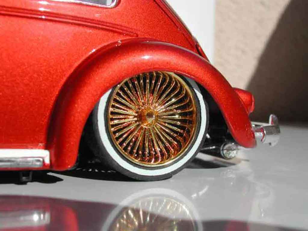 Volkswagen Kafer Base cox ovale low rider 1/18 Burago