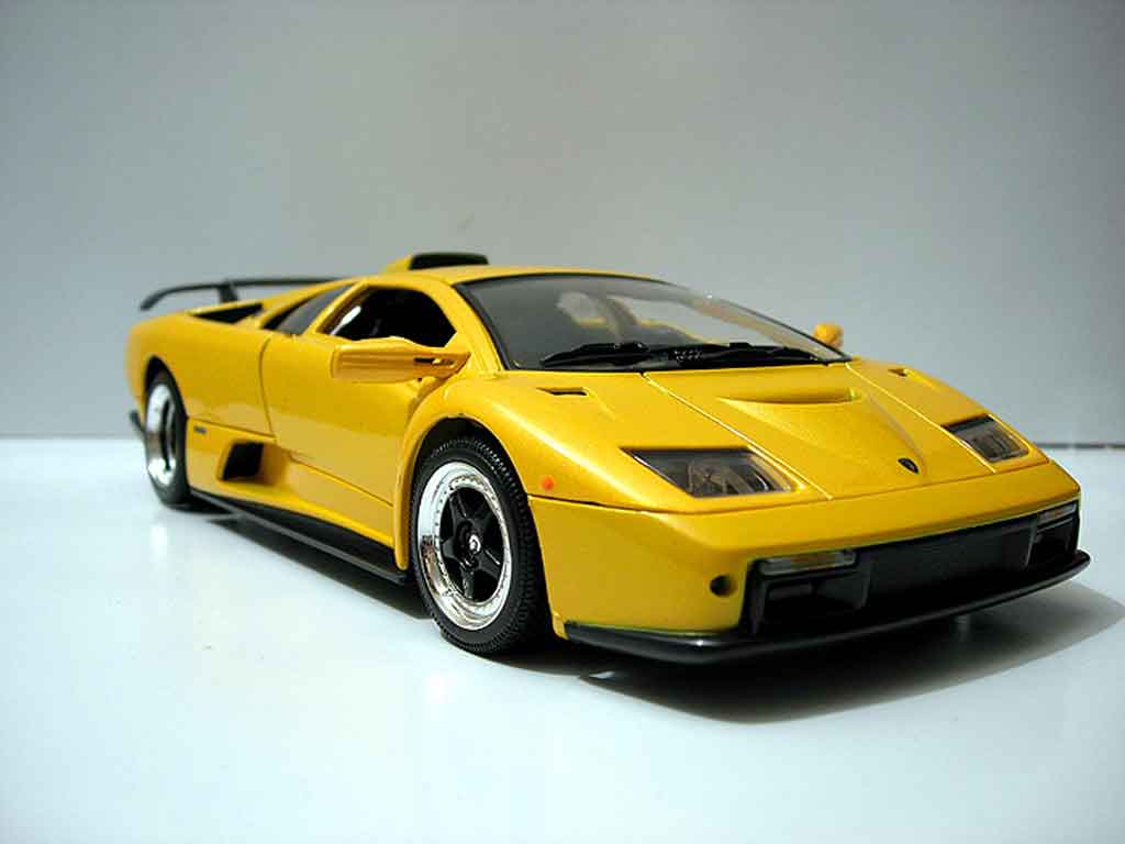 Lamborghini Diablo GT yellow 1/18 Motormax