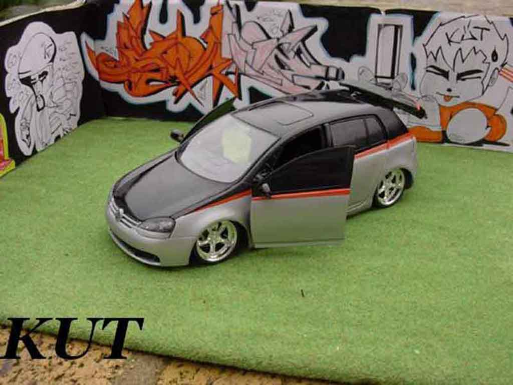 Volkswagen Golf V GTI 1/18 Burago V GTI suspensions pneumatiques diecast model cars