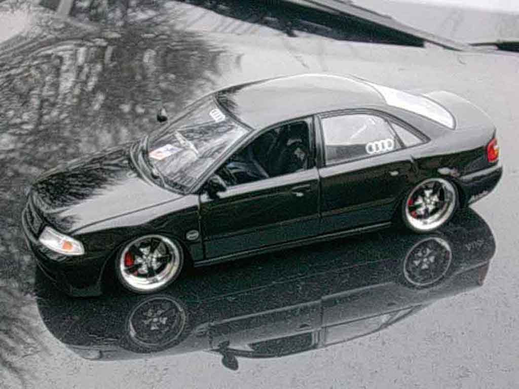 Audi A4 berline s4 black 1/18 Ut Models