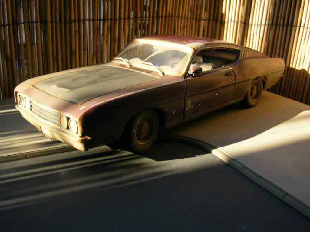Ford Torino 1/18 Maisto talladega gangsta car diecast model cars