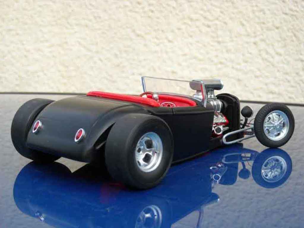 Ford 1932 Hot Rod drag noir 1/18 Ertl