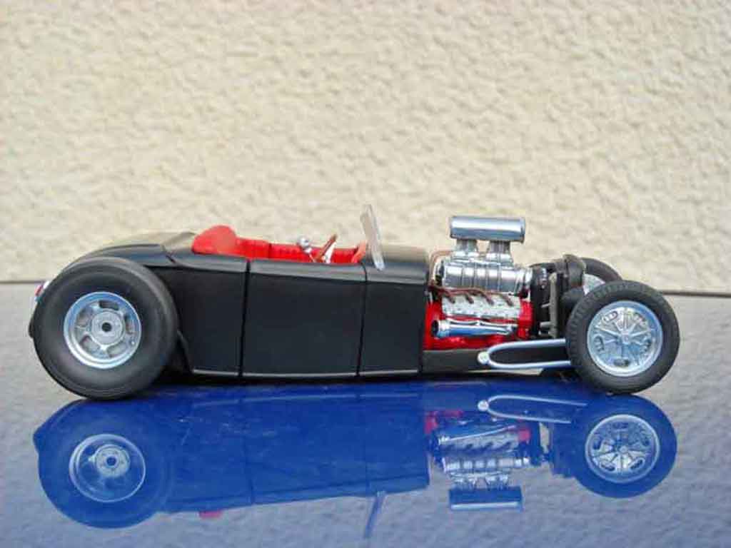 Ford 1932 Hot Rod drag noir 1/18 Ertl