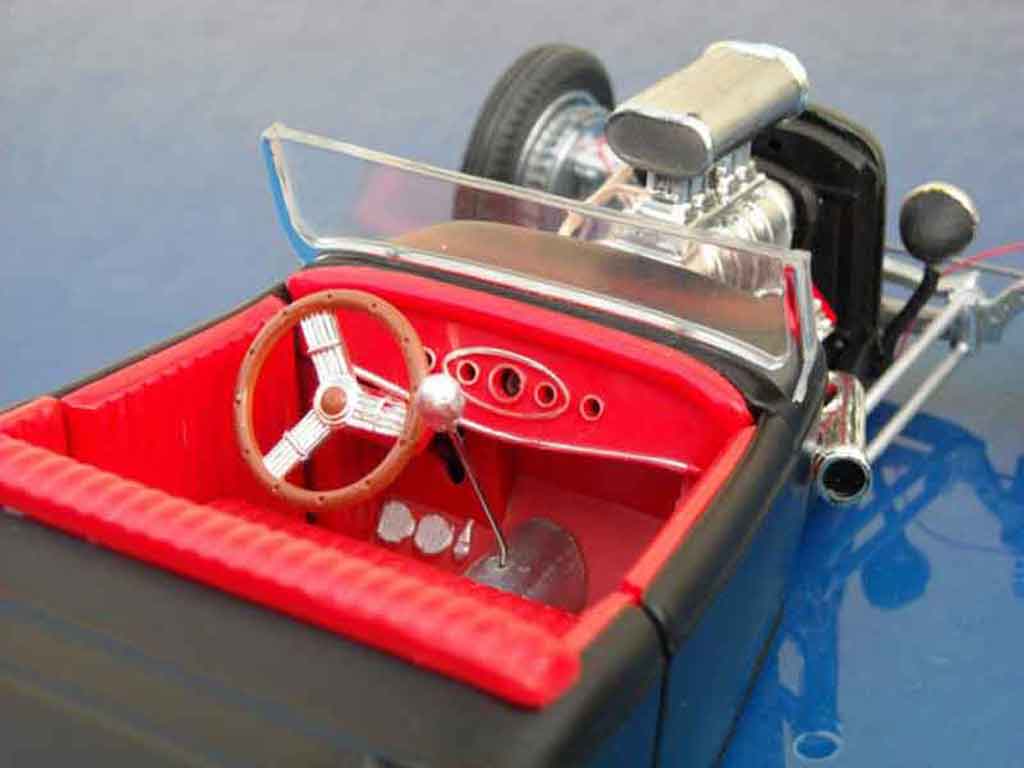 Ford 1932 Hot Rod drag noir 1/18 Ertl
