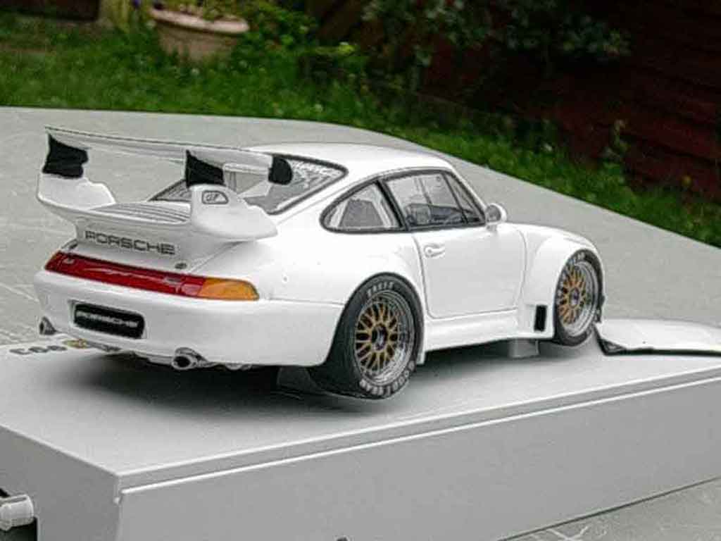 Porsche 993 GT2 1/18 Ut Models GT2 evo transkit legende miniature diecast model cars