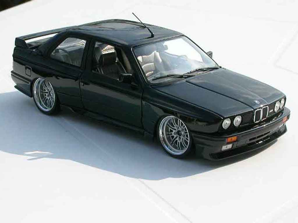 Bmw M3 E30 1/18 Kyosho E30 black jantes e46 a deport diecast model cars