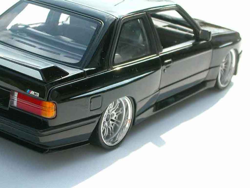 Bmw M3 coupe E30 black jantes e46 a deport 1/18 Kyosho