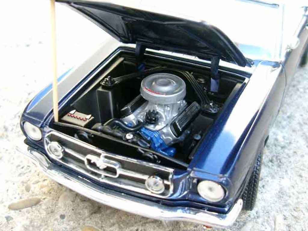 Ford Mustang Convertible cabriolet blue 1/18 Jouef