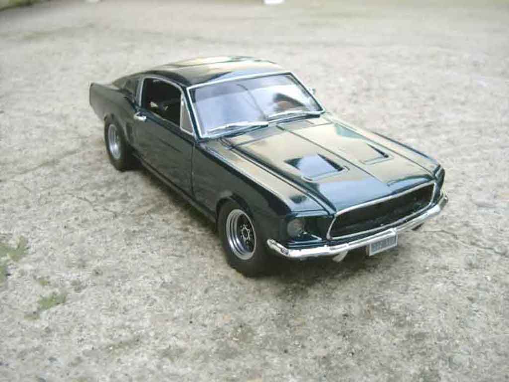 Ford Mustang Bullit Mc Queen 1/18 Johnny Lightning Bullit Mc Queen gt replique 1967 diecast model cars