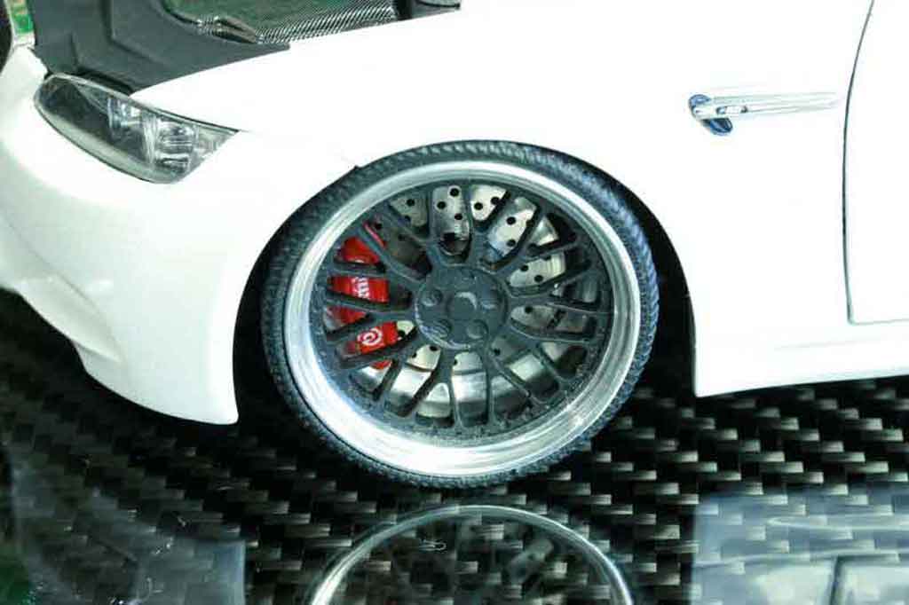 Bmw M3 coupe E92 alpine white carbone 1/18 Kyosho