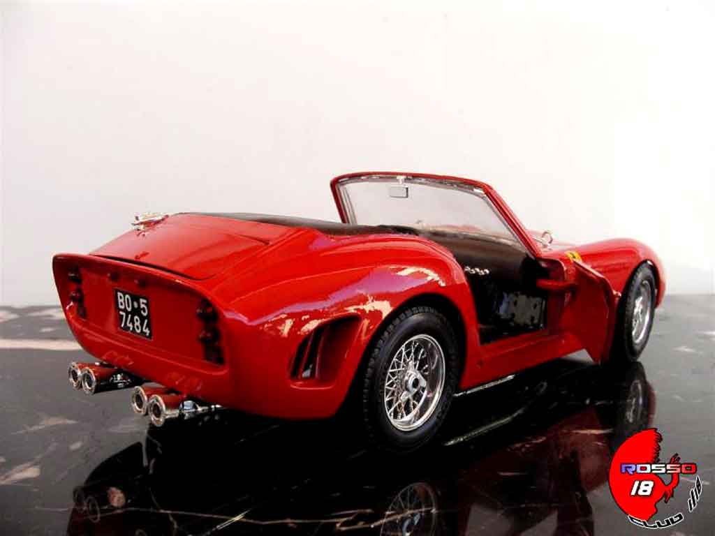 Ferrari 250 TR cabriolet red 1/18 Burago
