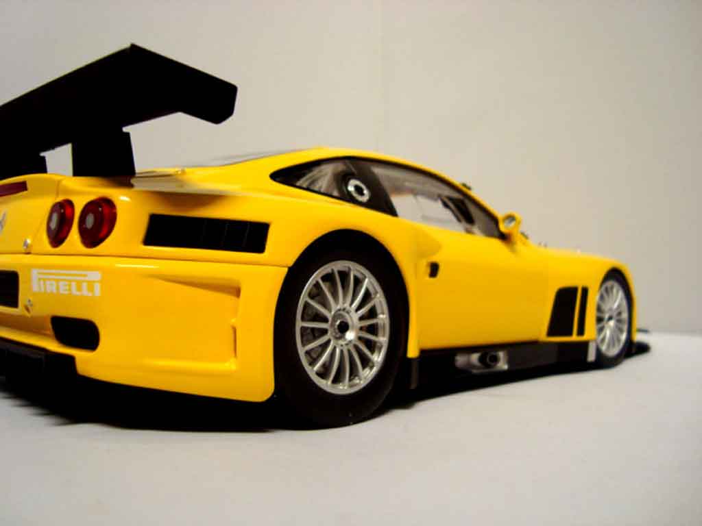 Ferrari 575 GTC evoluzione 2005 yellow 1/18 Kyosho