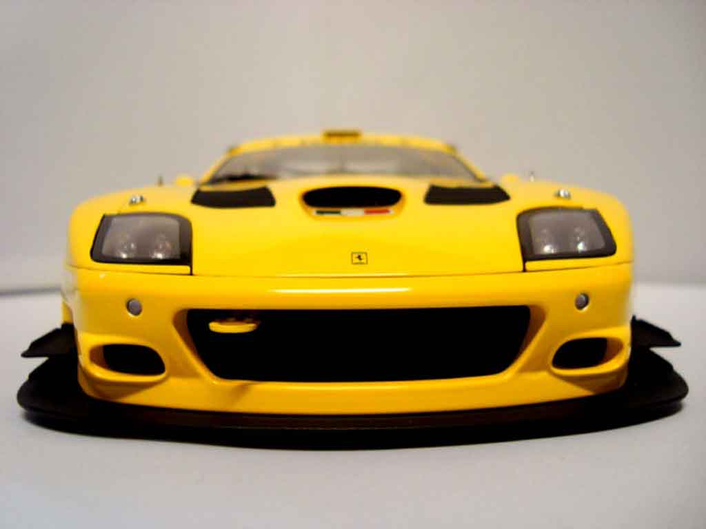 Ferrari 575 GTC evoluzione 2005 yellow 1/18 Kyosho