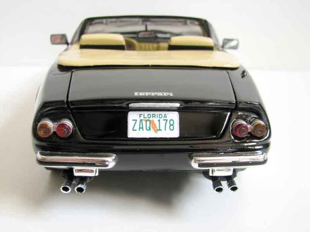 Ferrari 365 GTB/4 miami vice daytona 1/18 Hot Wheels