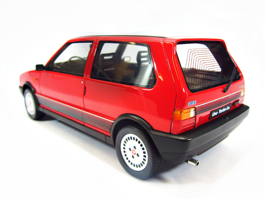 Fiat Uno Turbo i.e. LM088 red 1987 1/18 Laudoracing Models