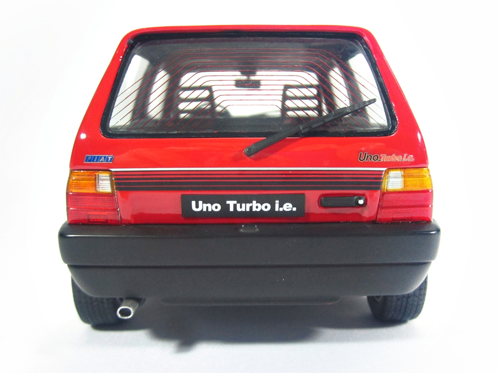 Fiat Uno Turbo i.e. LM088 red 1987 1/18 Laudoracing Models