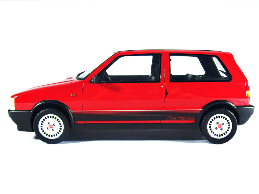 Fiat Uno Turbo i.e. LM088 red 1987 1/18 Laudoracing Models