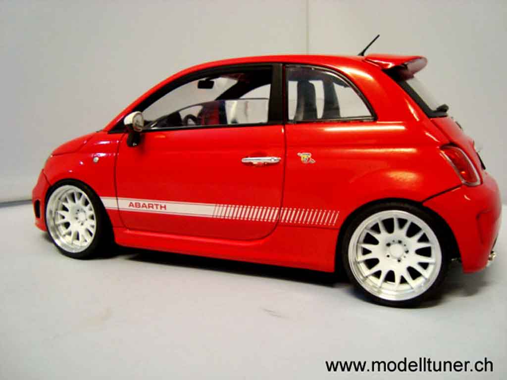 Fiat 500 Abarth red 2007 1/18 Mondo Motors