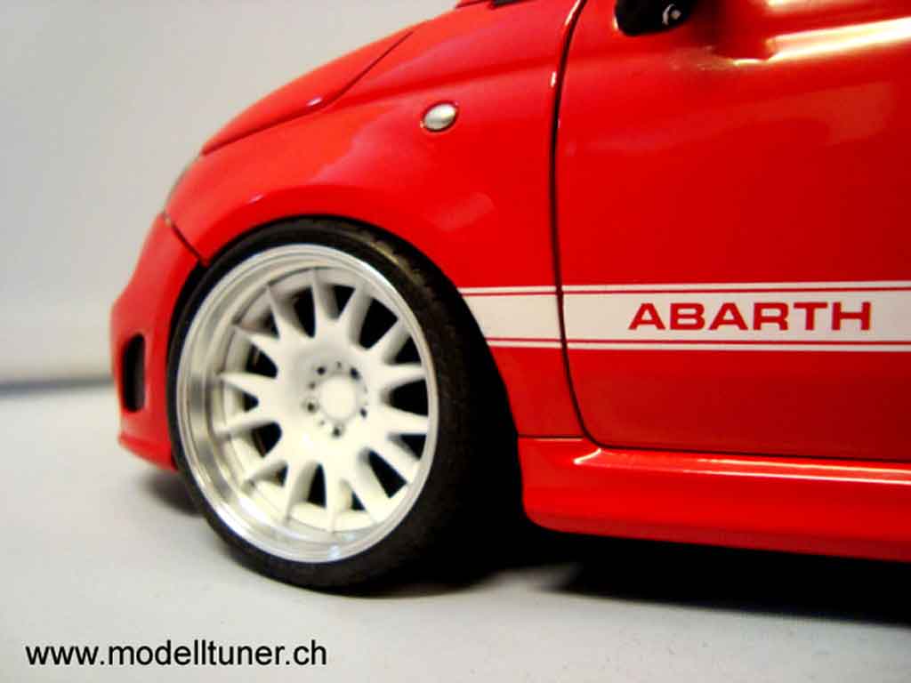 Fiat 500 Abarth red 2007 1/18 Mondo Motors