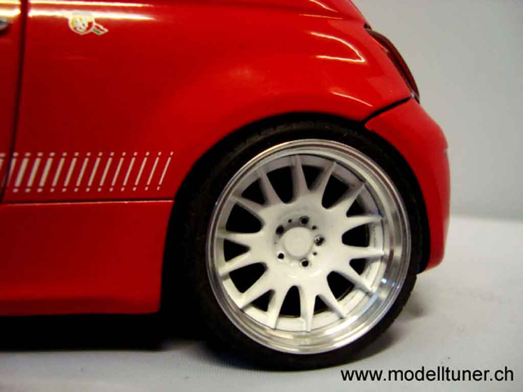Fiat 500 Abarth red 2007 1/18 Mondo Motors