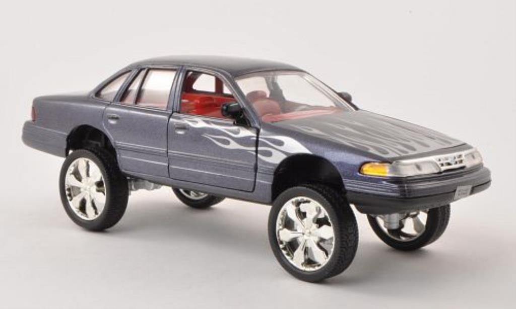 Ford Crown 1/24 Motormax Victoria Tuning anthrazit mit Dekor 2001 diecast model cars