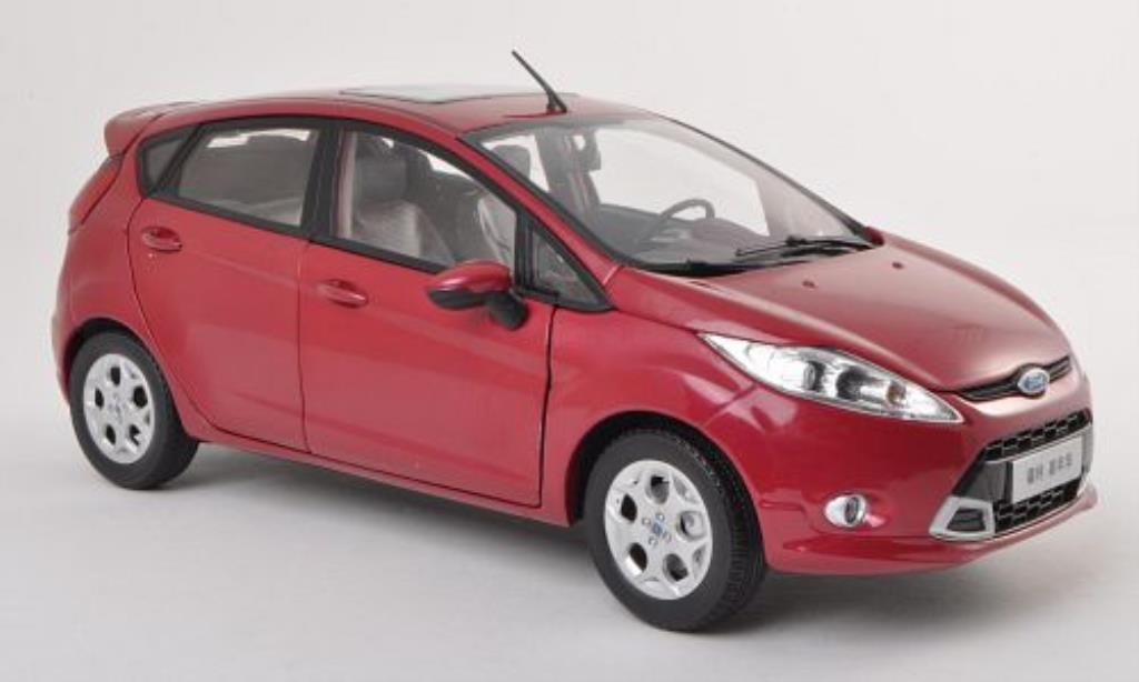 Ford Fiesta 1/18 Paudi lila 5-Turer 2011 diecast model cars