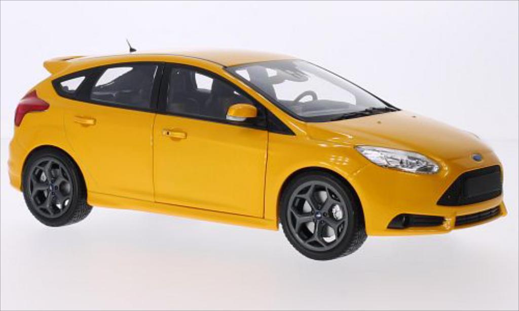 Ford Focus 1/18 Minichamps MkIII ST metallic orange 2011 diecast model cars