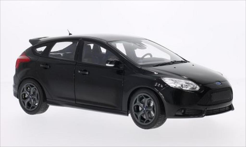Ford Focus ST 1/18 Minichamps ST metallic black 2011 diecast model cars