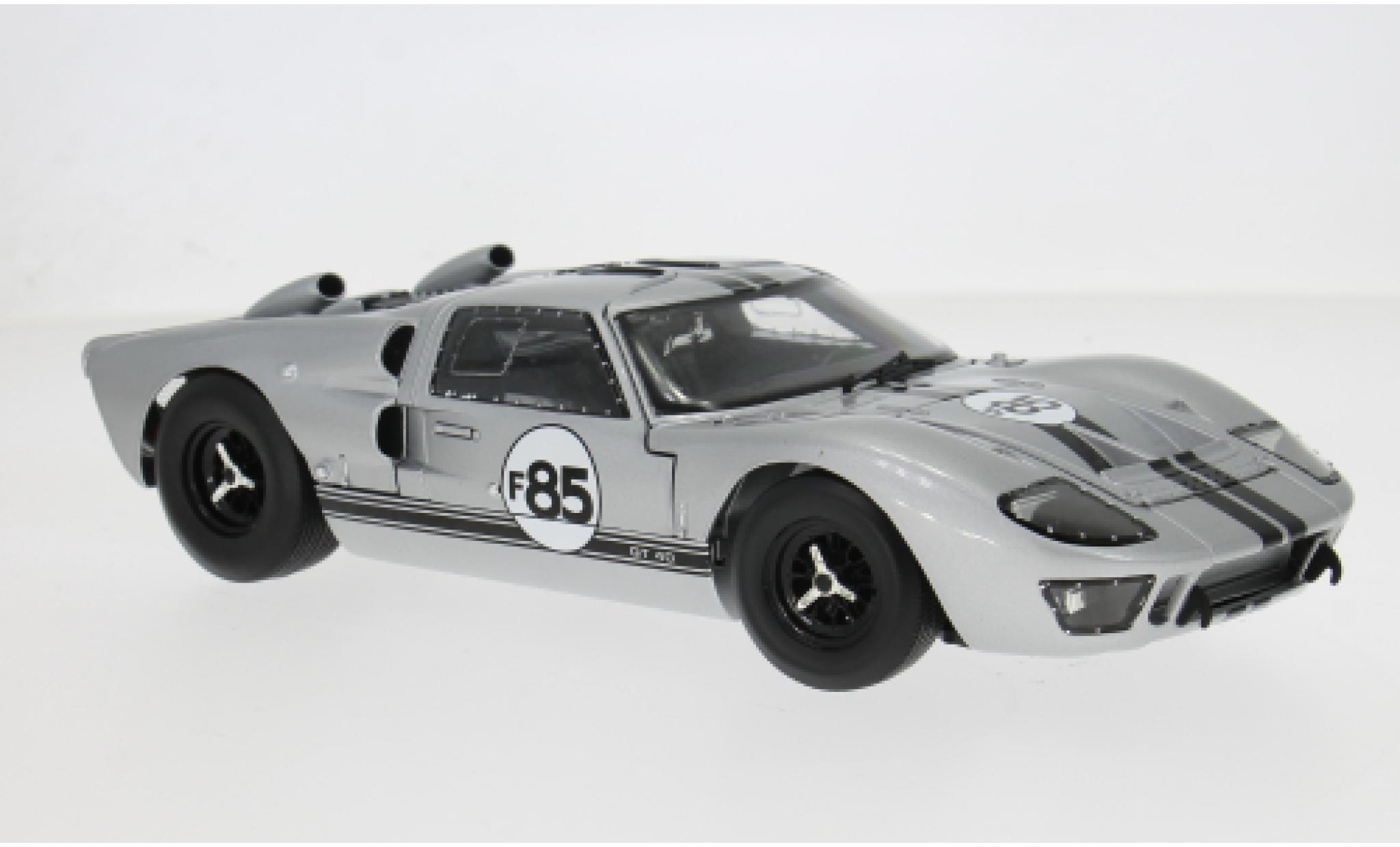 Ford GT40 1/18 Shelby Collectibles MkII silver 1966 1:18 diecast model cars