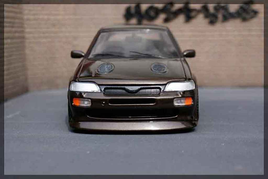Ford Escort Cosworth darkgolden jantes gt1 1/18 Ut Models