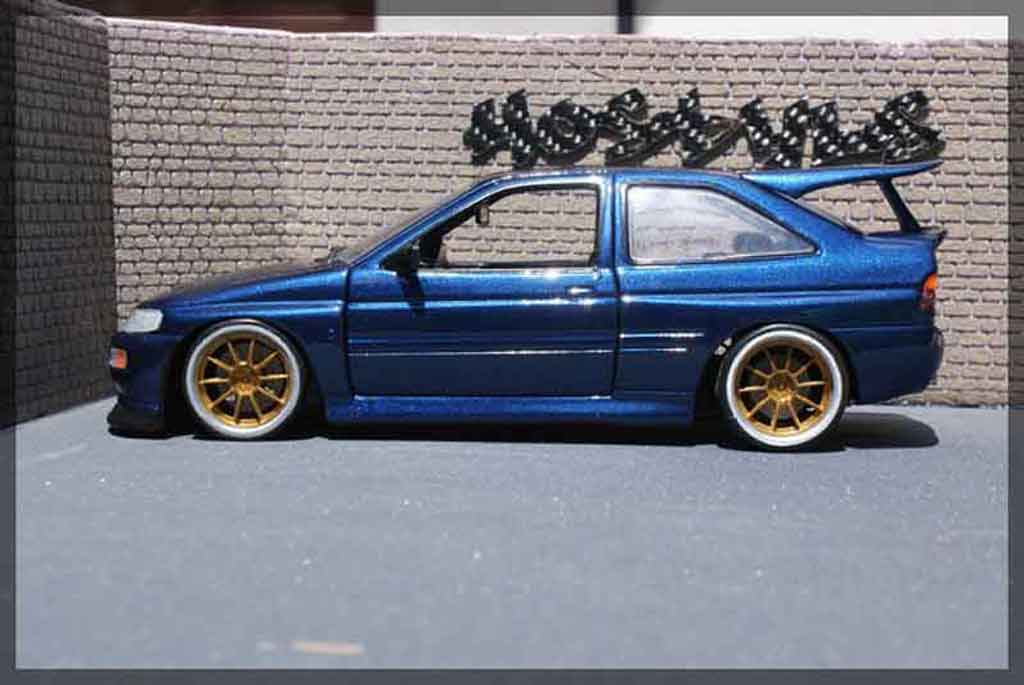 Ford Escort Cosworth 1/18 Ut Models Cosworth serie limite miki biasion diecast model cars