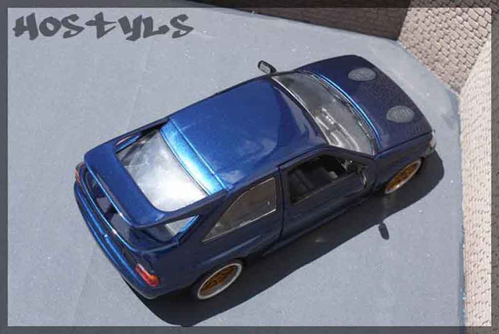 Ford Escort Cosworth serie limite miki biasion 1/18 Ut Models