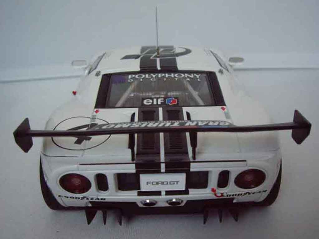 Ford GT GTE lm spec race car # 4 1/18 Autoart