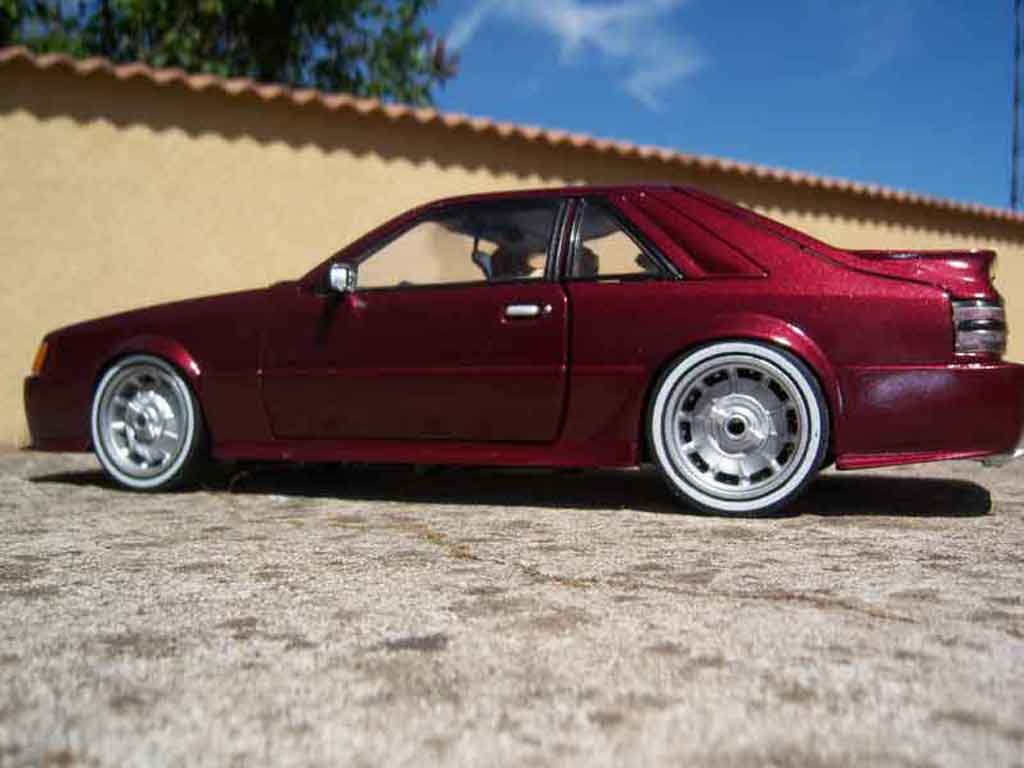Ford Mustang 1986 1/18 Welly 1986 svo red diecast model cars