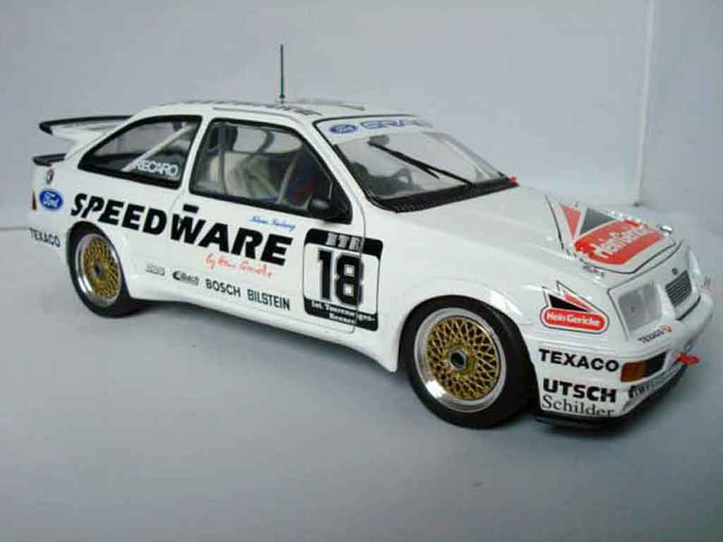 Ford Sierra RS 500 dtm ludwig 1/18 Minichamps
